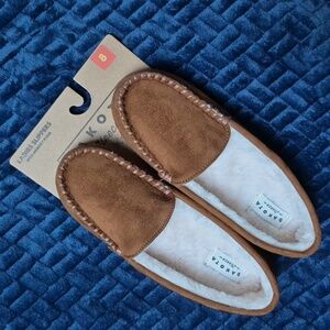 Dakota Fleece Women's Faux Fur Slippers With Memory Foam Size 8, New With Tags